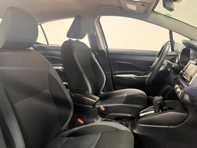 Used 2023 Nissan Versa SV image 10