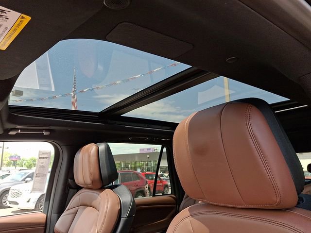 Used 2025 Lincoln Navigator L Reserve image 14