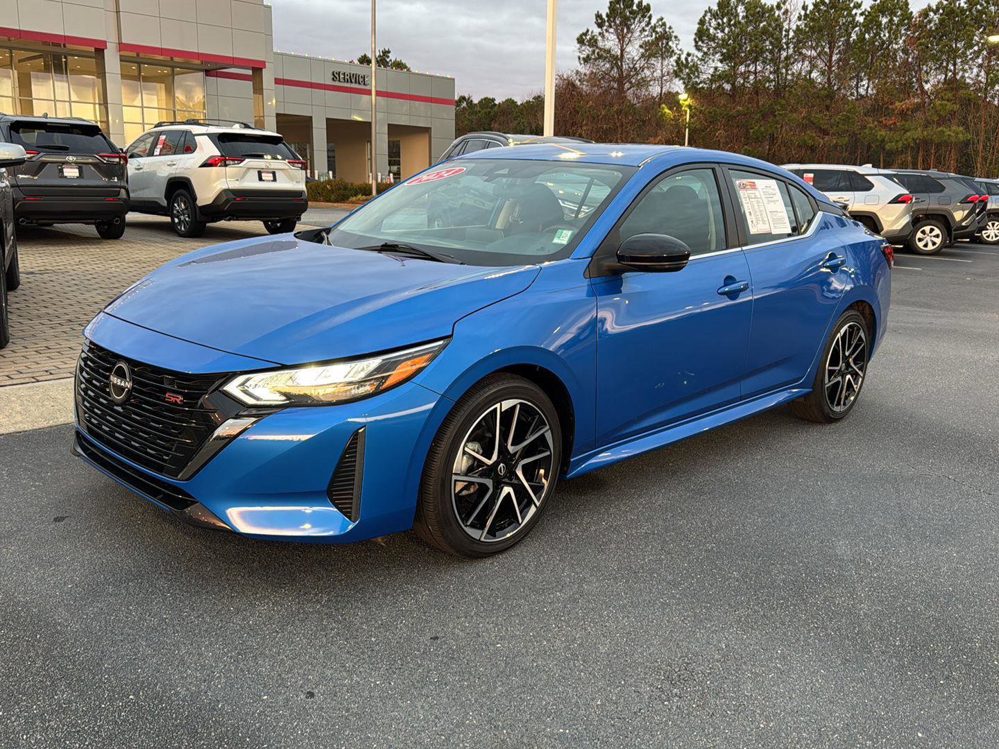 Used 2024 Nissan Sentra SR image 2