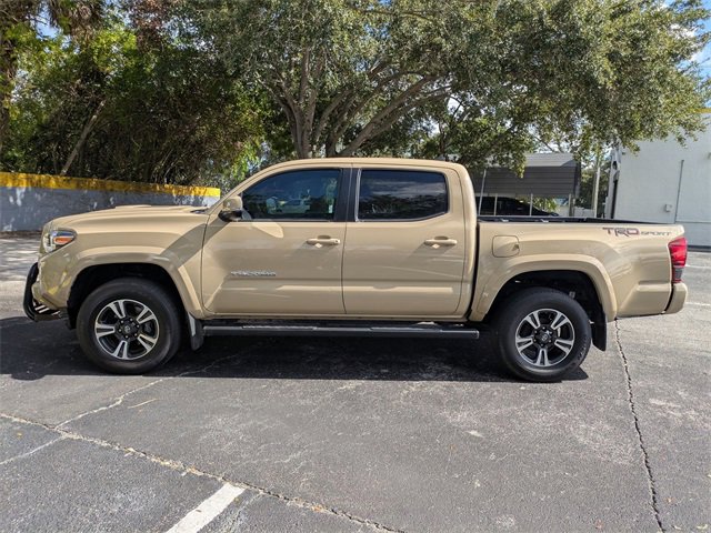Used 2018 Toyota Tacoma TRD Sport image 8
