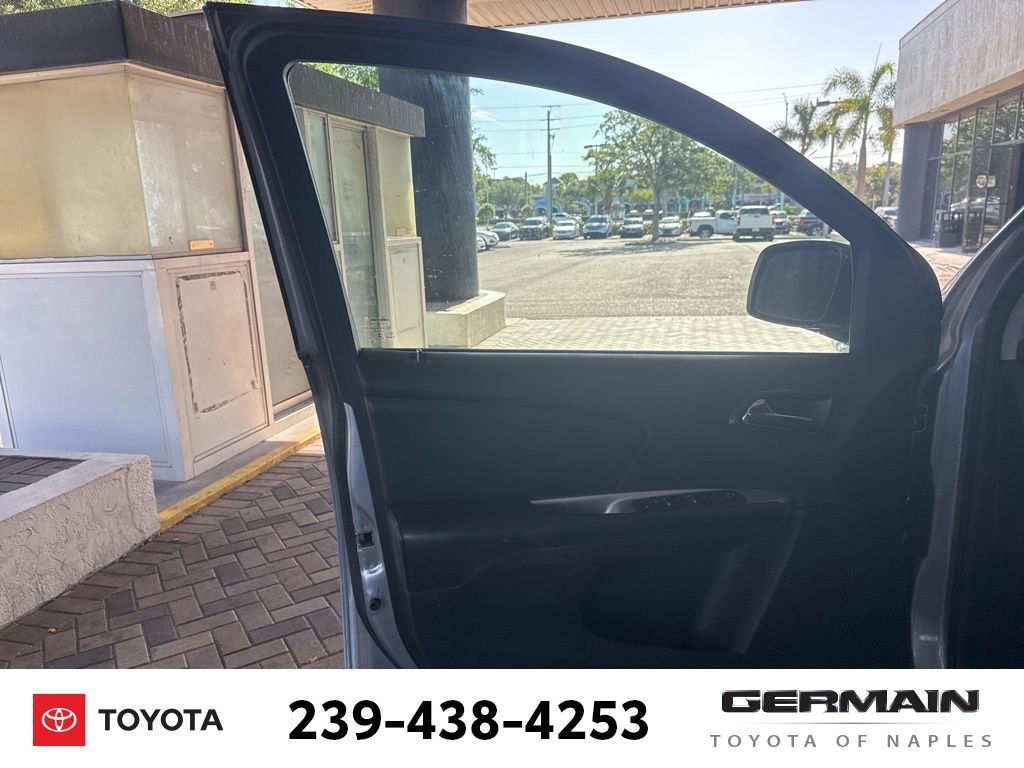 Used 2017 Dodge Journey SE w/ Flexible Seating Group FWD image 15