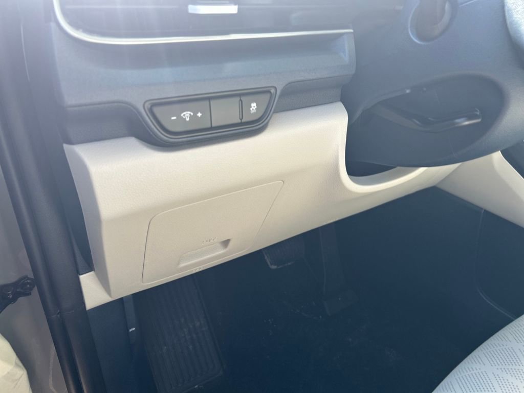 New 2026 Kia Carnival EX image 30