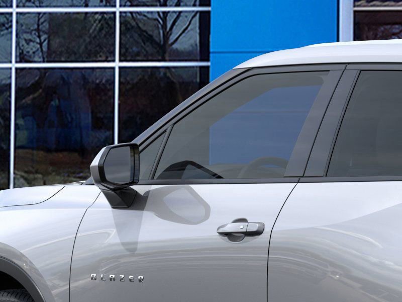 New 2025 Chevrolet Blazer LT image 12