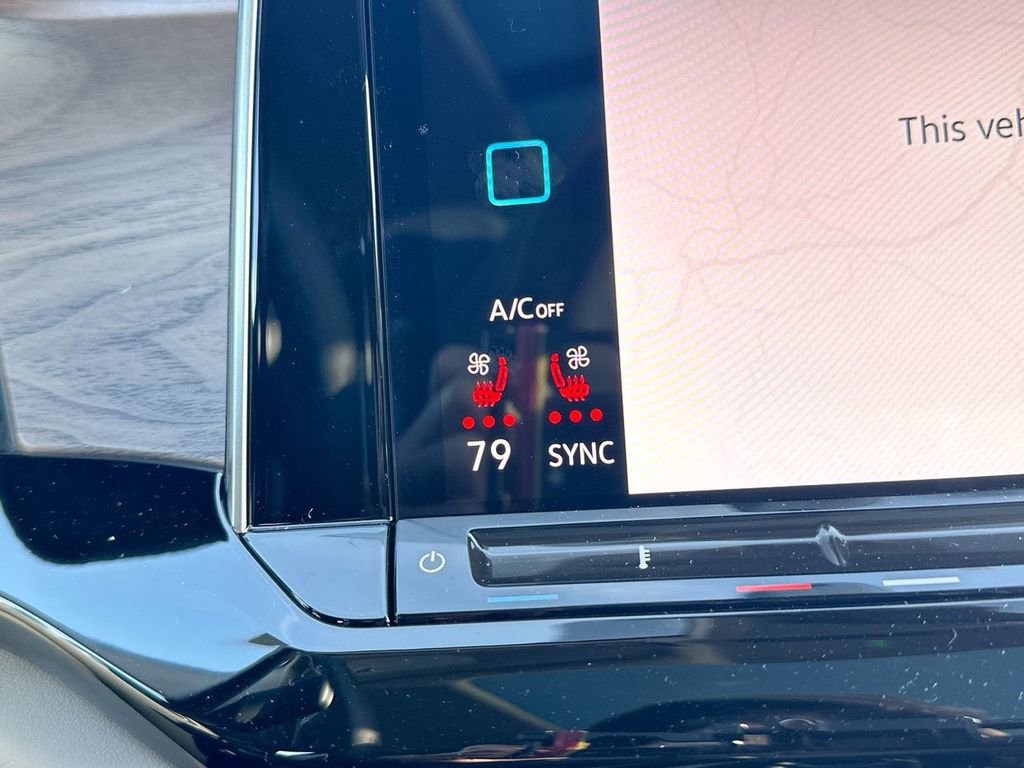 New 2025 Volkswagen Atlas SE image 51