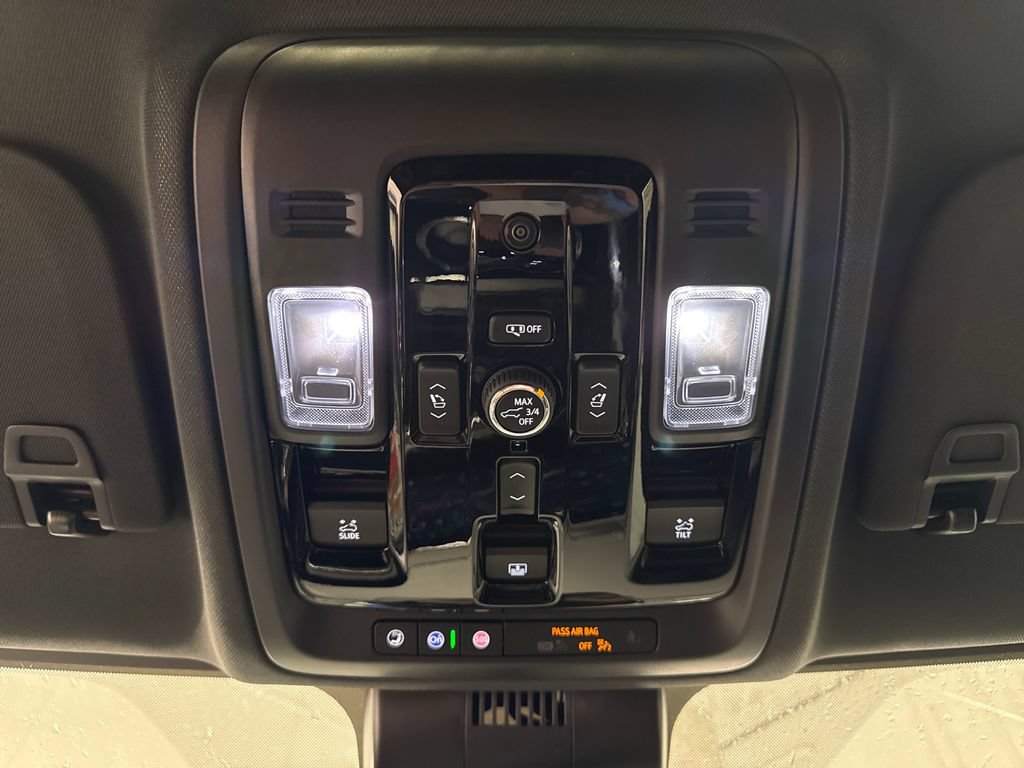 New 2026 Chevrolet Suburban Z71 w/ Z71 Off-Road Package AWD/4WD image 27