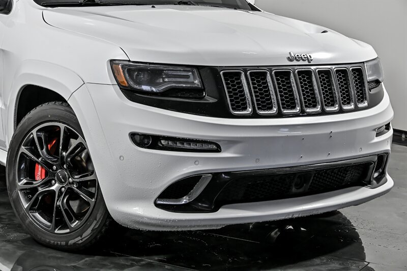 Used 2014 Jeep Grand Cherokee SRT8 w/ Luxury Group II AWD/4WD image 2