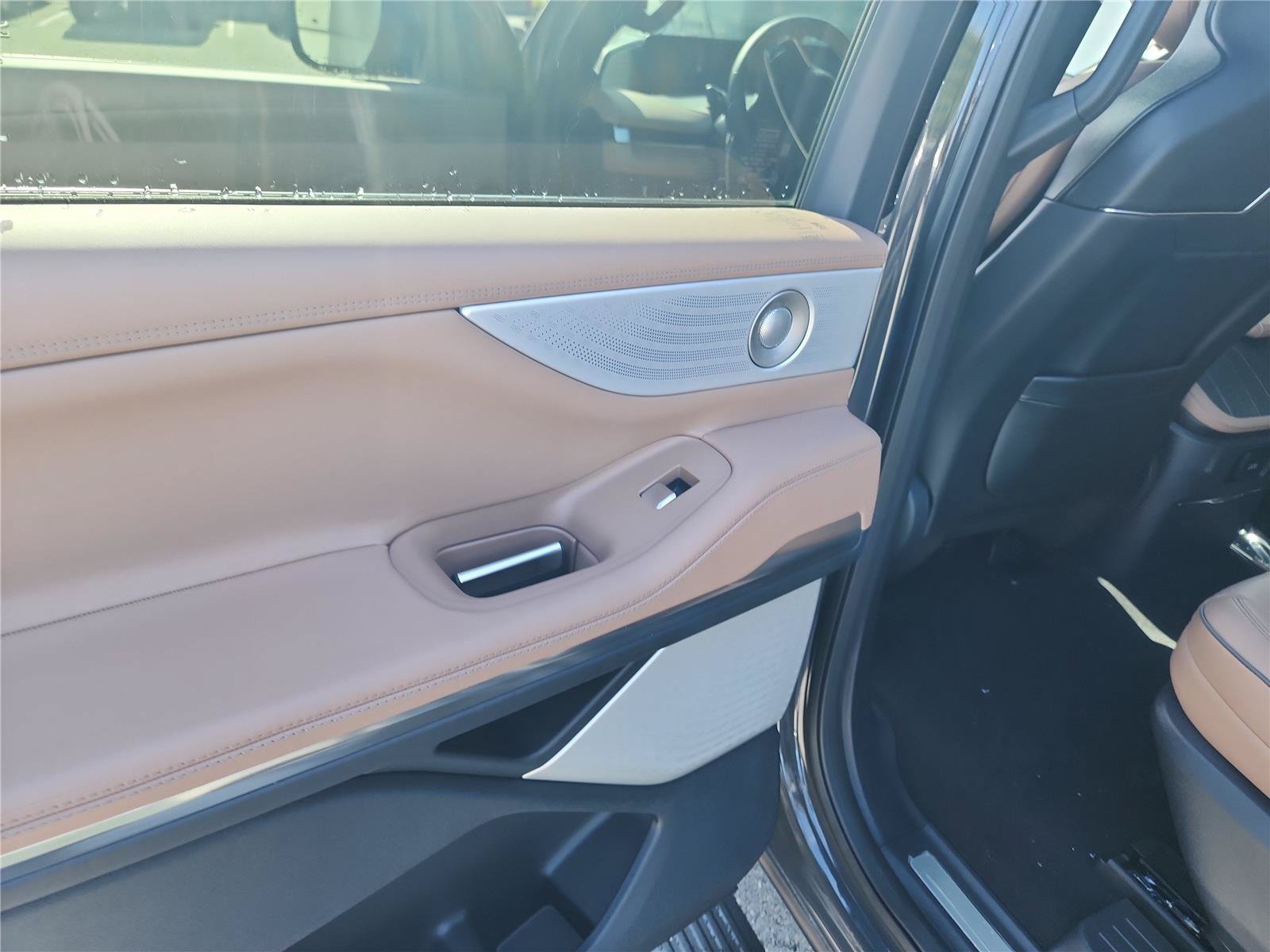 New 2027 Lincoln Navigator Black Label AWD/4WD image 17