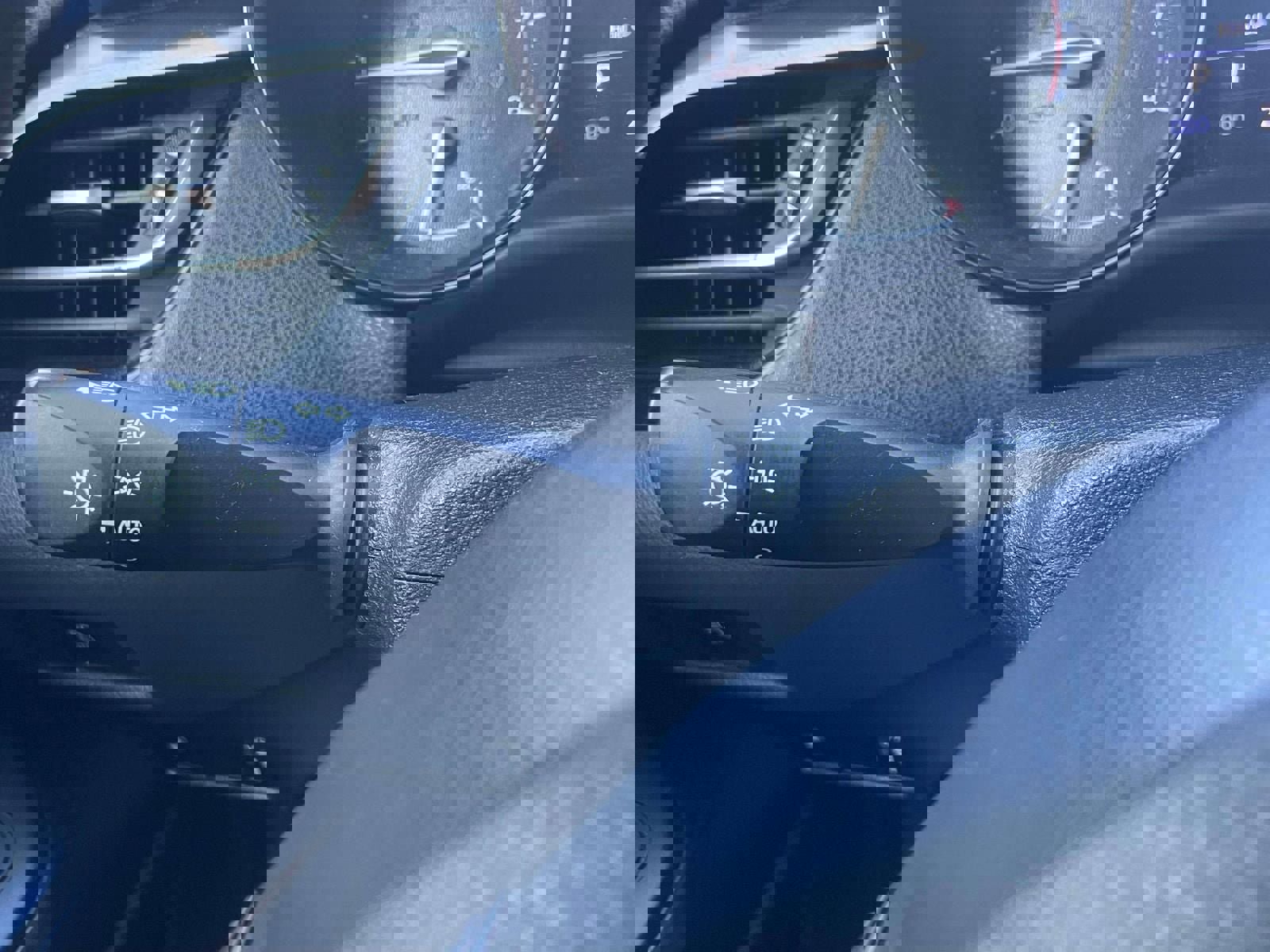 Used 2019 Toyota C-HR XLE image 20