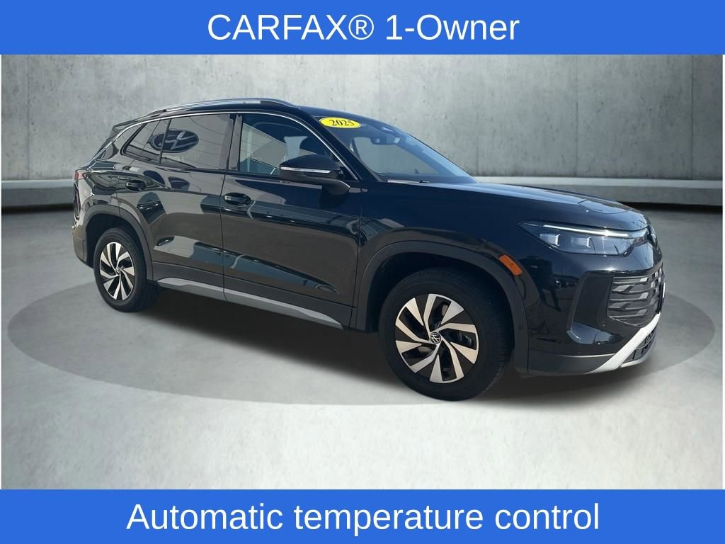 Used 2025 Volkswagen Tiguan S image 5