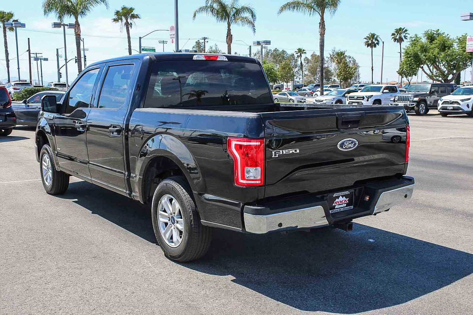 Used 2017 Ford F150 XLT w/ Equipment Group 301A Mid image 8