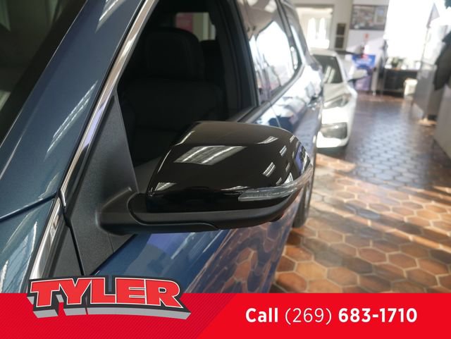 New 2026 Chevrolet Traverse LT w/ Driver Confidence Package image 9