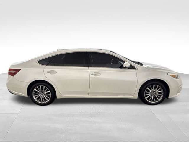 Used 2016 Toyota Avalon Limited w/ Toyota Safety Sense Package FWD image 11