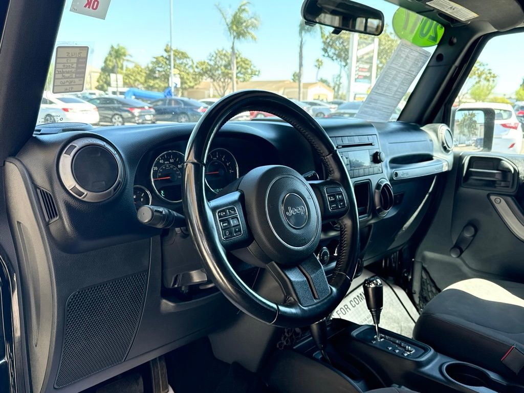 Used 2017 Jeep Wrangler Unlimited Sport w/ Connectivity Group AWD/4WD image 12