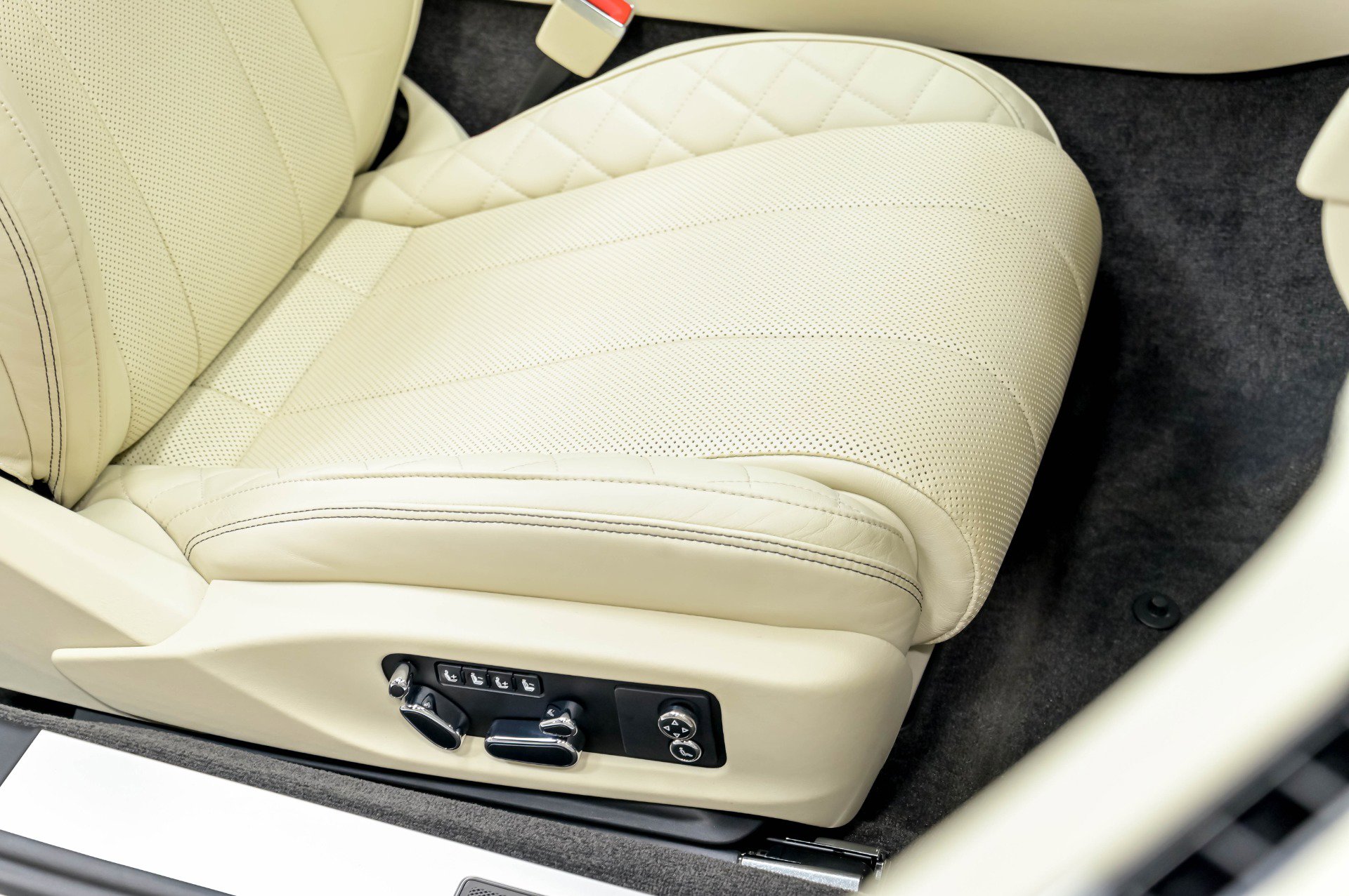 Used 2020 Bentley Continental GT AWD/4WD image 26