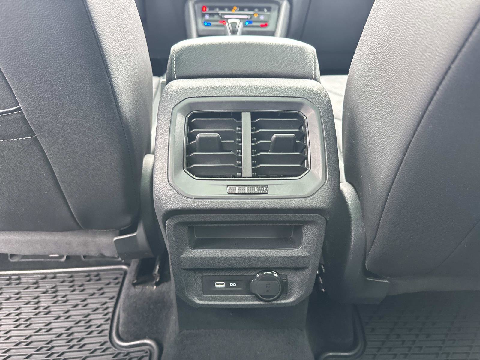 Used 2022 Volkswagen Tiguan SEL R-Line image 15