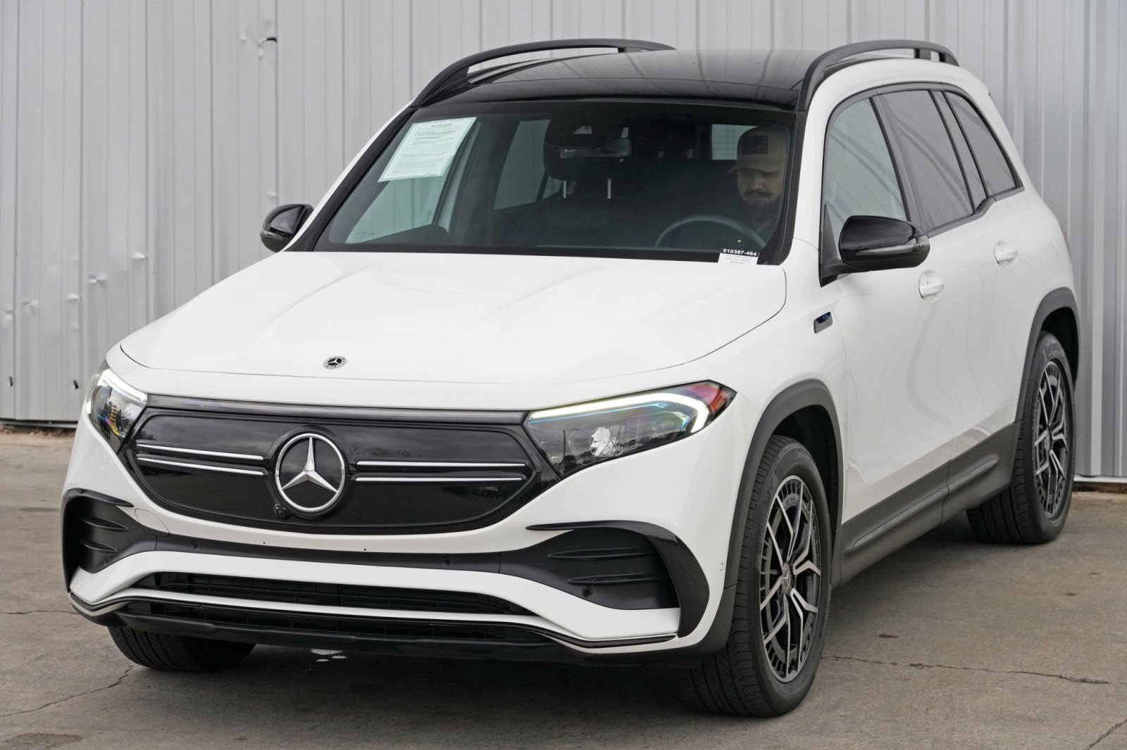 Used 2022 Mercedes-Benz EQB 350 4MATIC image 48