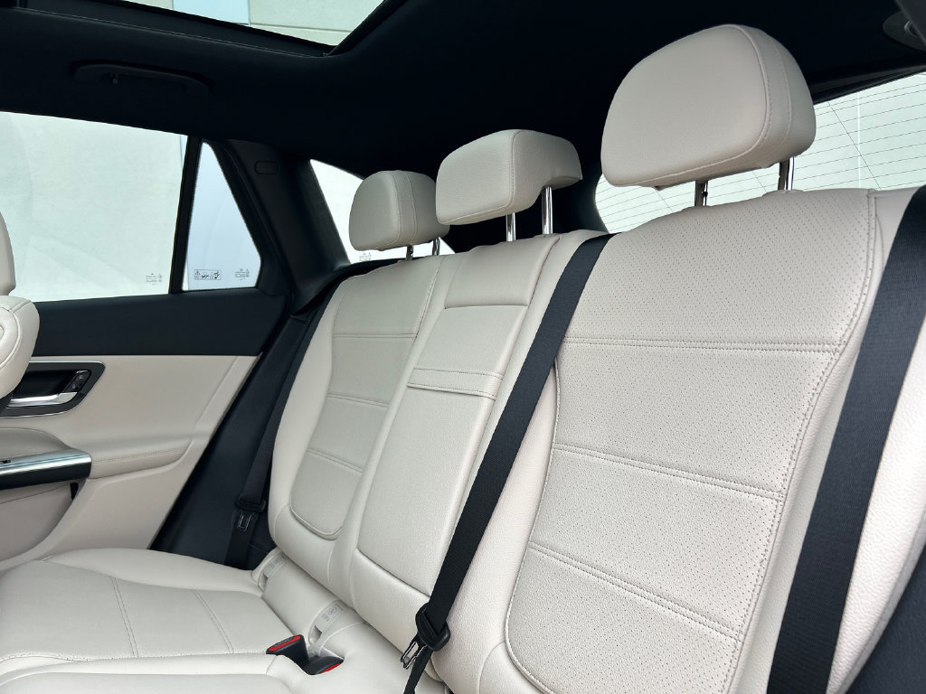 New 2026 Mercedes-Benz GLC 300 4MATIC image 24