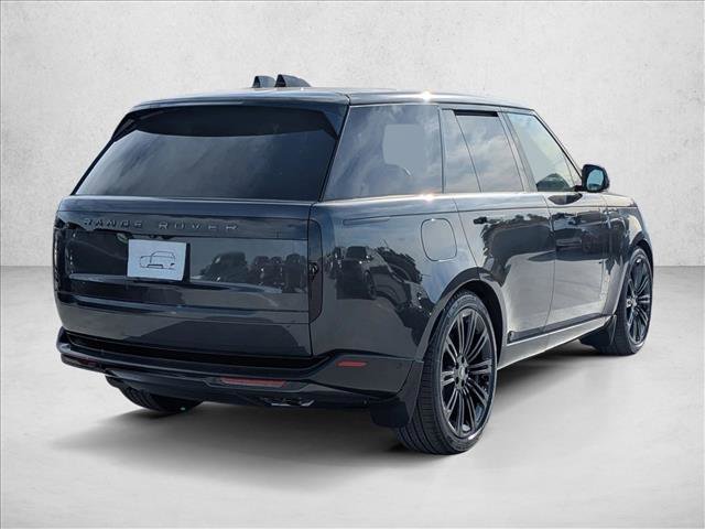 New 2025 Land Rover Range Rover SE image 2