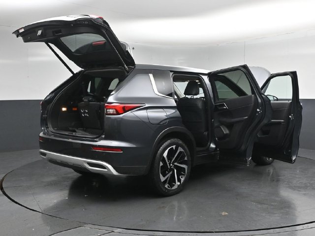 Used 2025 Mitsubishi Outlander SE AWD/4WD image 58