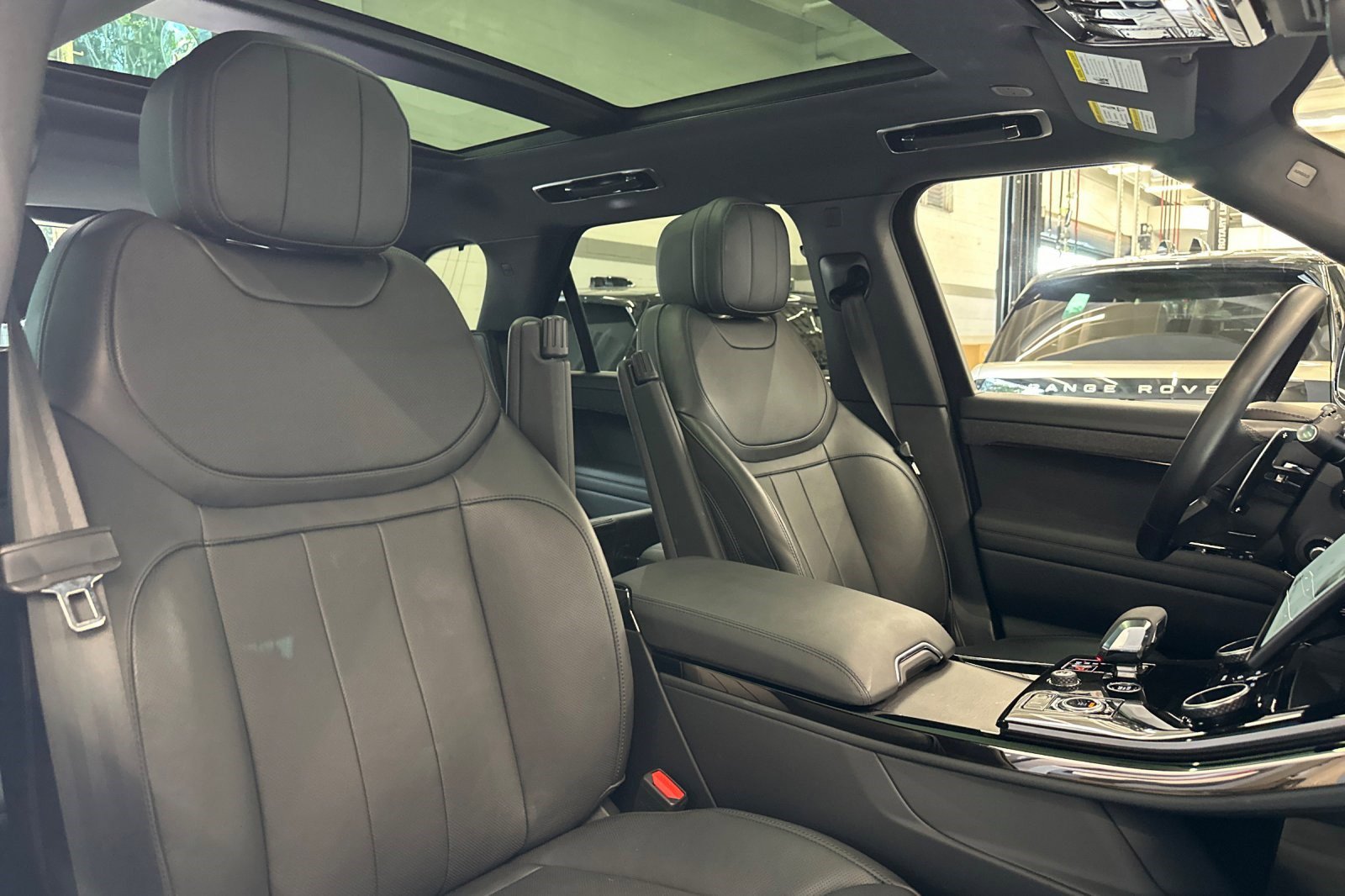 Certified 2023 Land Rover Range Rover Sport SE image 31