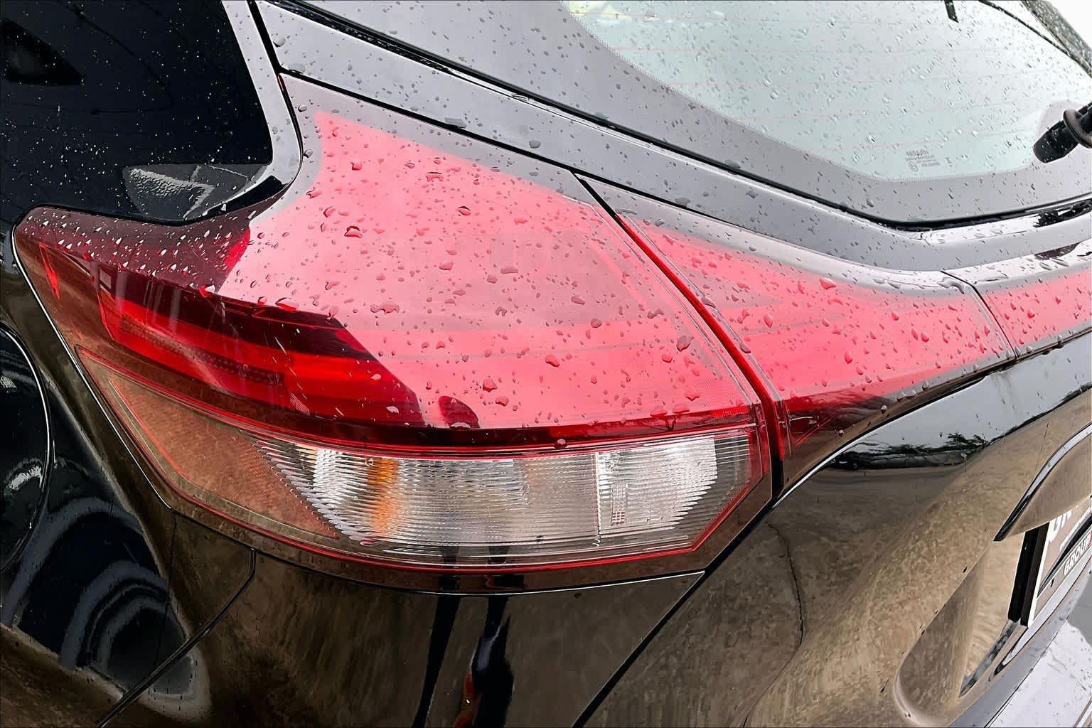 Certified 2024 Nissan Kicks SR FWD image 28