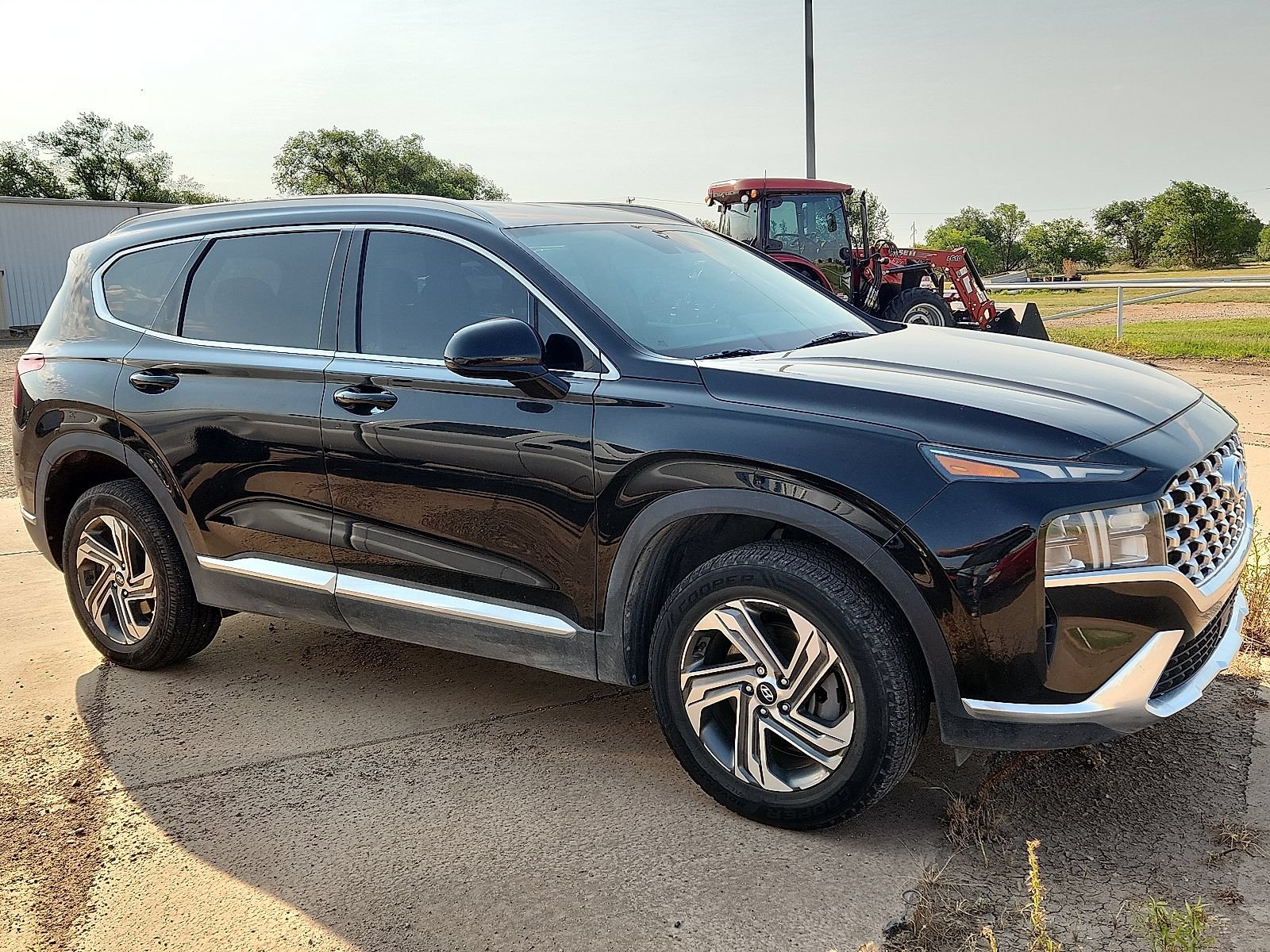 Used 2021 Hyundai Santa Fe SEL w/ Cargo Package AWD/4WD image 4
