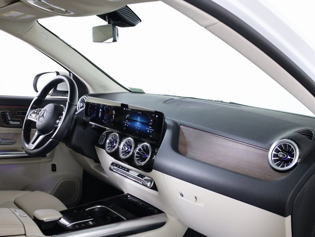 Certified 2023 Mercedes-Benz GLA 250 4MATIC w/ Premium Package image 50