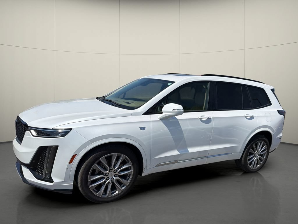 Used 2020 Cadillac XT6 Sport w/ Platinum Package AWD/4WD image 3