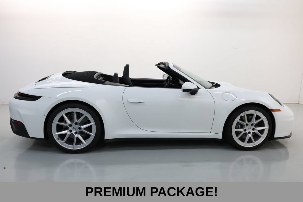 Used 2025 Porsche 911 Carrera RWD image 11