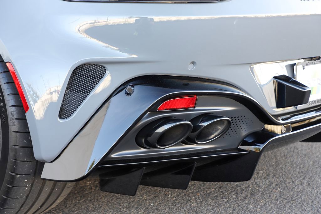 Used 2025 Aston Martin V8 Vantage Coupe image 61