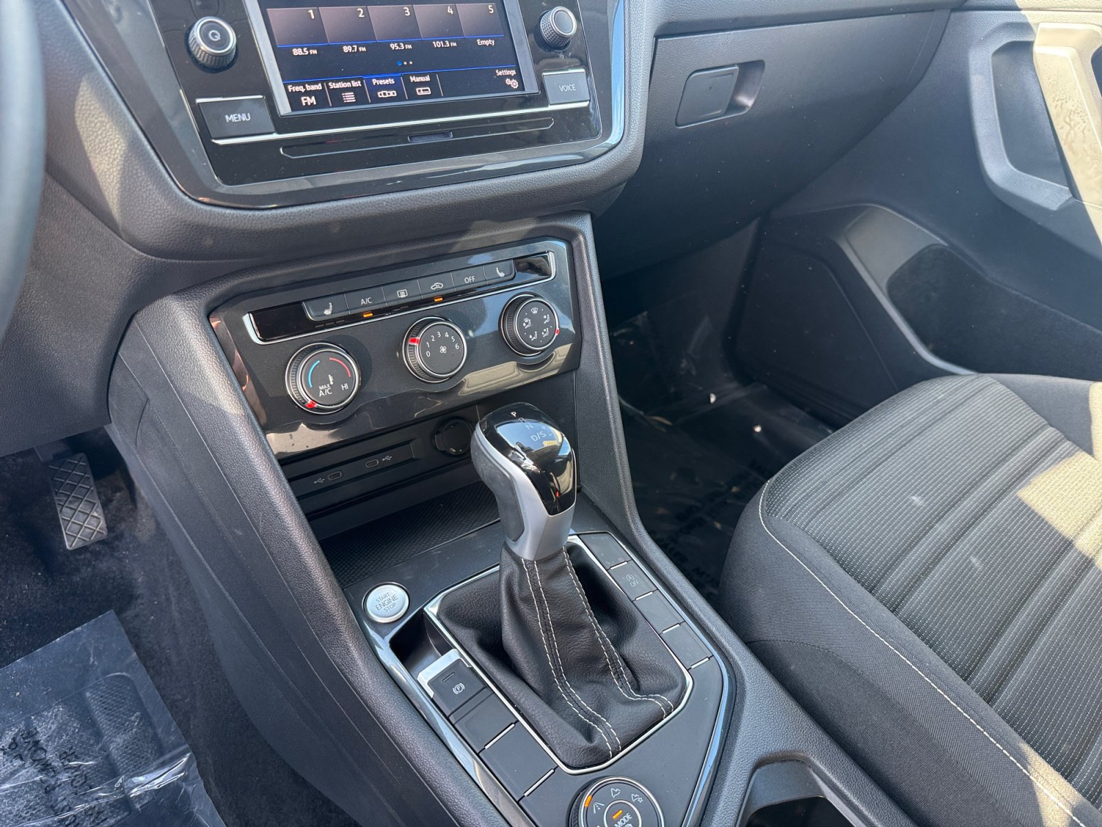 Certified 2024 Volkswagen Tiguan S AWD/4WD image 13
