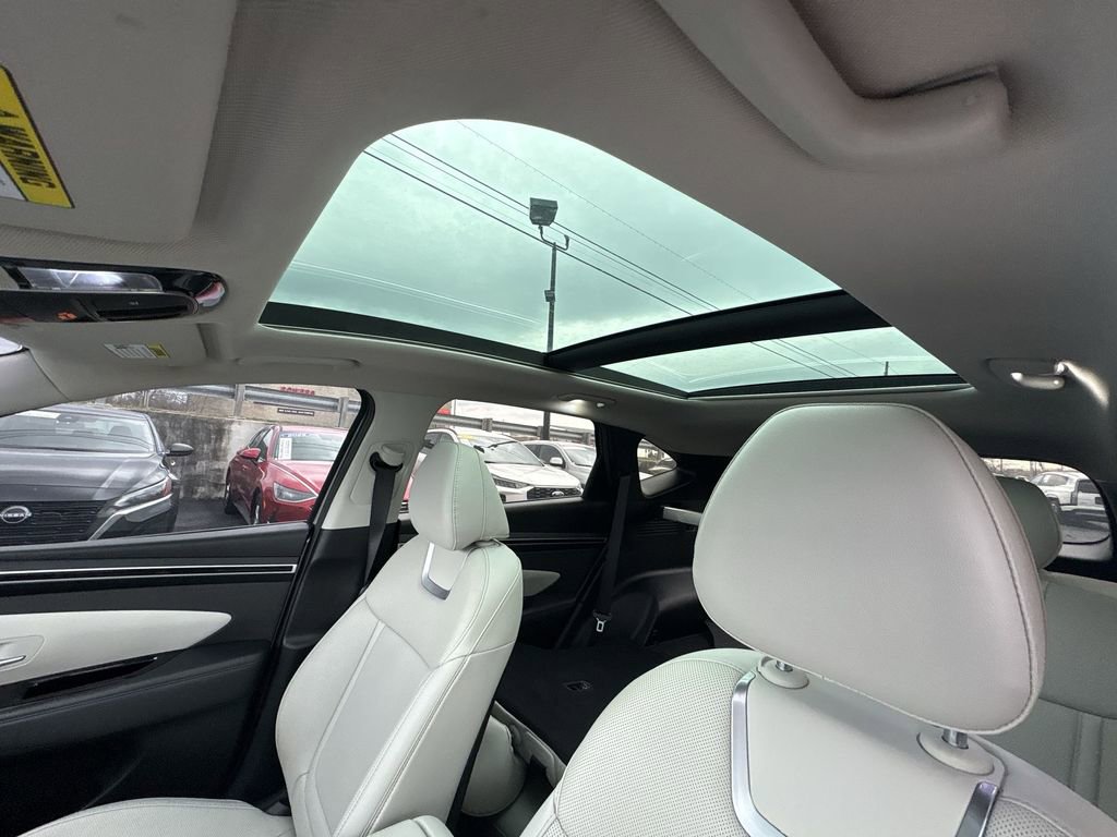 Used 2023 Hyundai Tucson Limited w/ Cargo Package FWD image 16