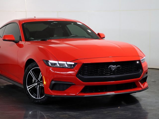 Used 2024 Ford Mustang Premium image 6