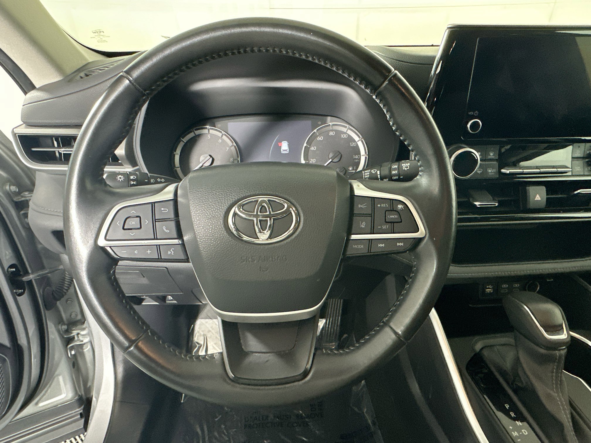 Used 2023 Toyota Highlander L image 15