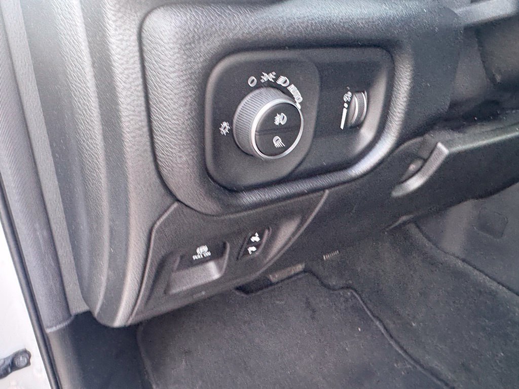 Used 2022 RAM 1500 Big Horn AWD/4WD image 14