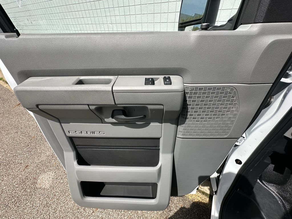 New 2026 Ford E-350 and Econoline 350 Super Duty w/ Power Equipment Group RWD image 18