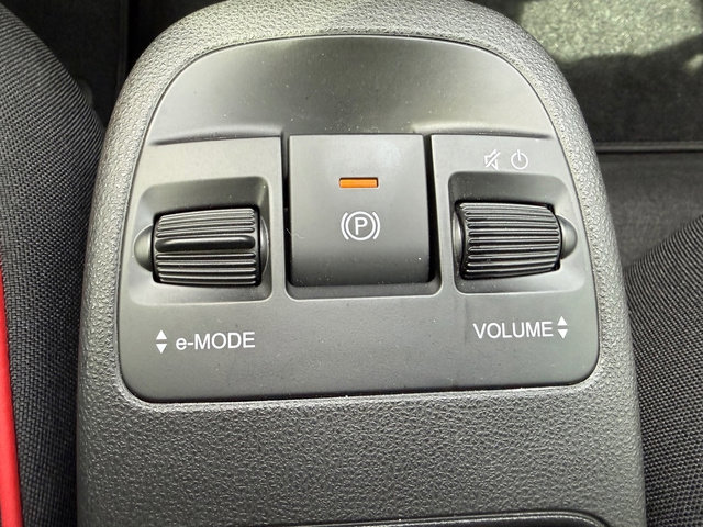 Used 2024 FIAT 500 e (RED) image 25