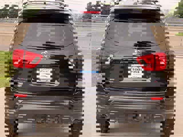 Used 2019 Nissan Pathfinder SL w/ Rock Creek Edition image 6