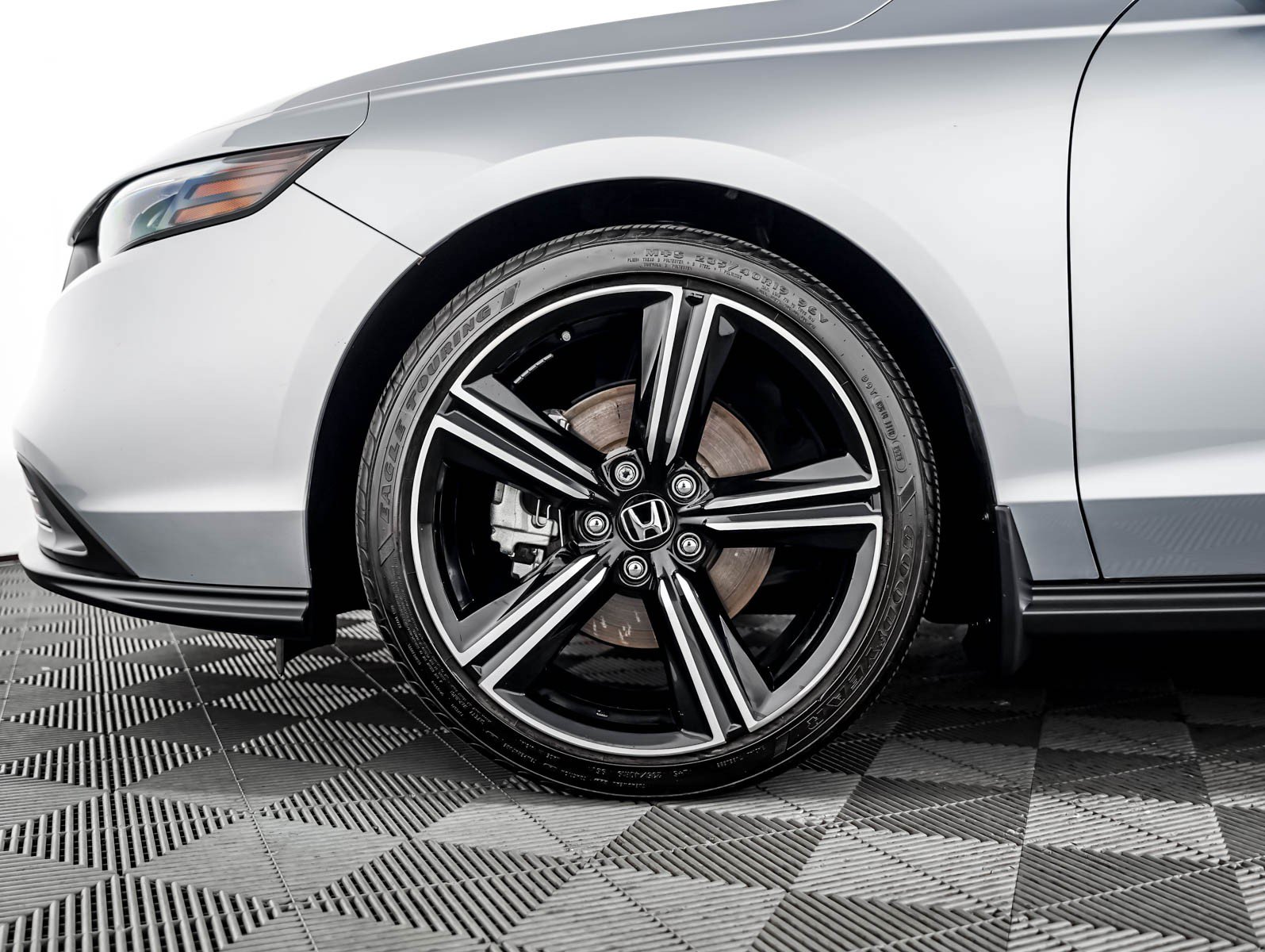 Used 2025 Honda Accord Sport image 4