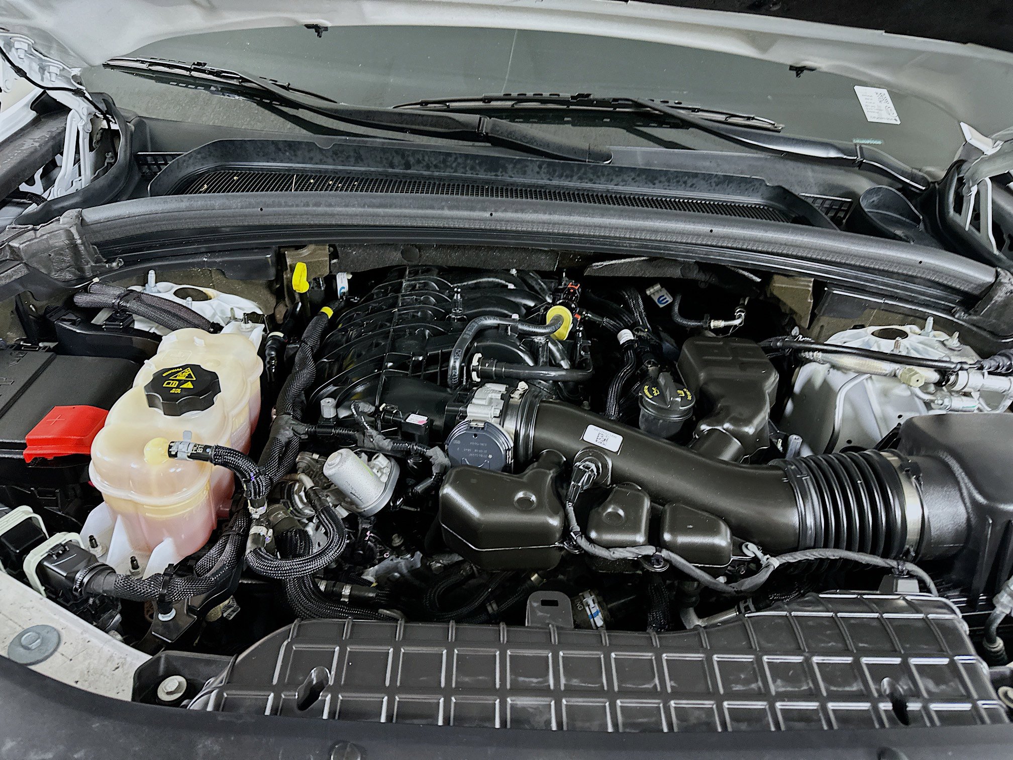 Used 2023 Jeep Grand Cherokee L Laredo RWD image 34