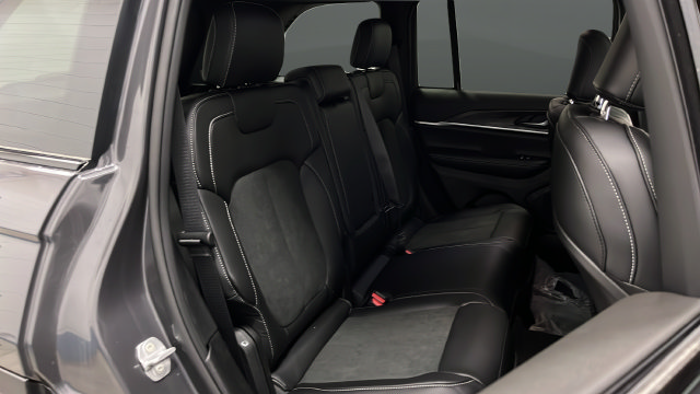 New 2026 Jeep Grand Cherokee Altitude AWD/4WD image 26