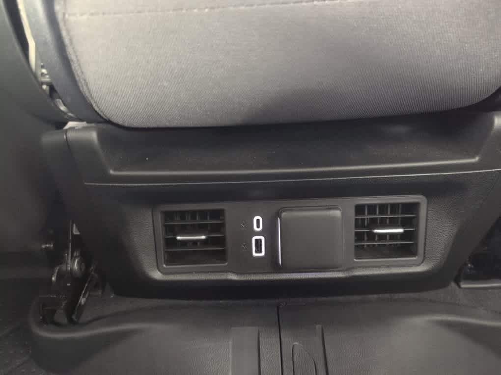 Used 2025 Chevrolet Silverado 1500 LT w/ Safety Package AWD/4WD image 17