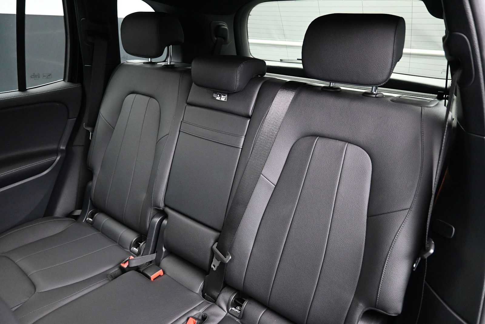 Used 2022 Mercedes-Benz GLB 250 image 16