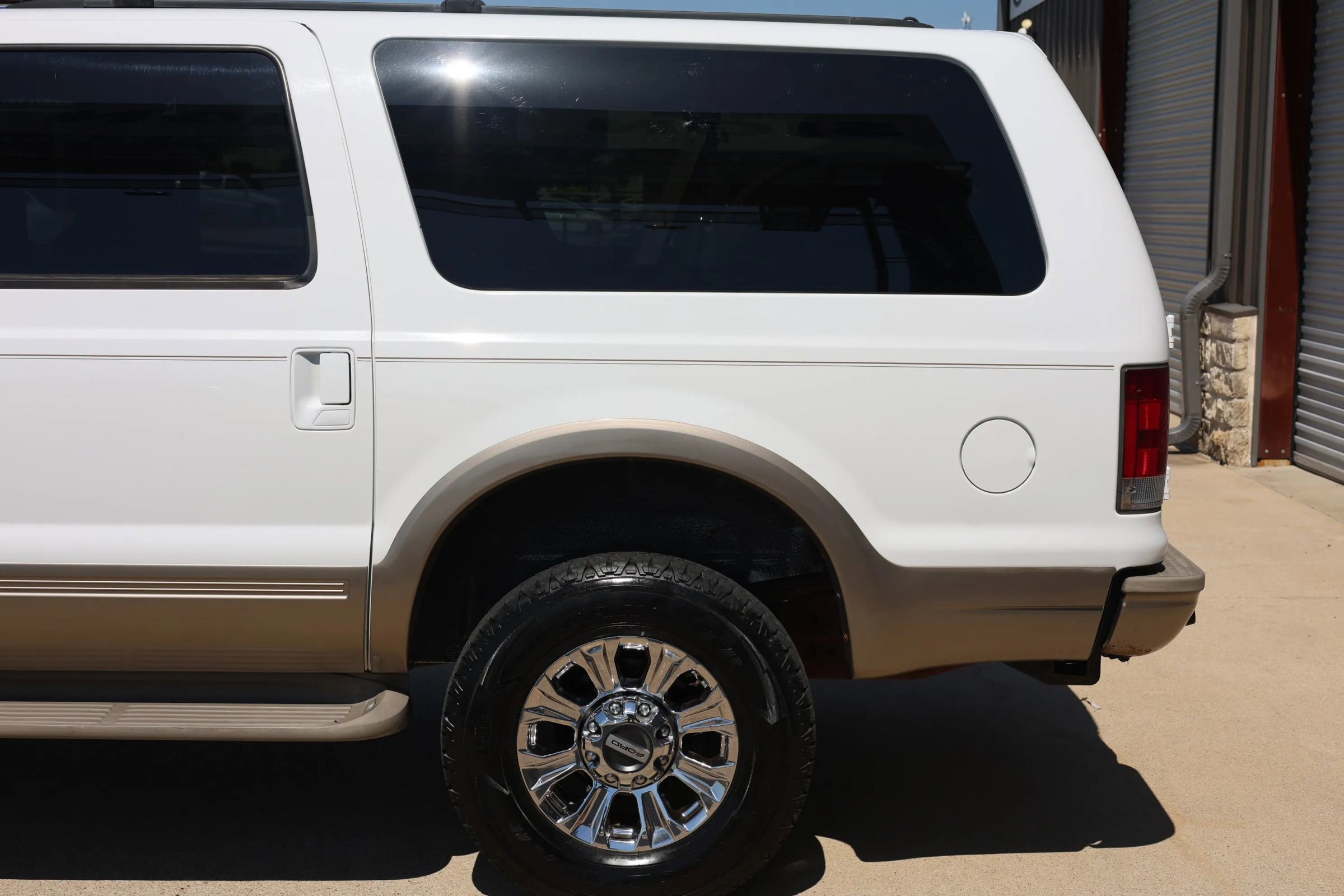 Used 2005 Ford Excursion Eddie Bauer AWD/4WD image 11