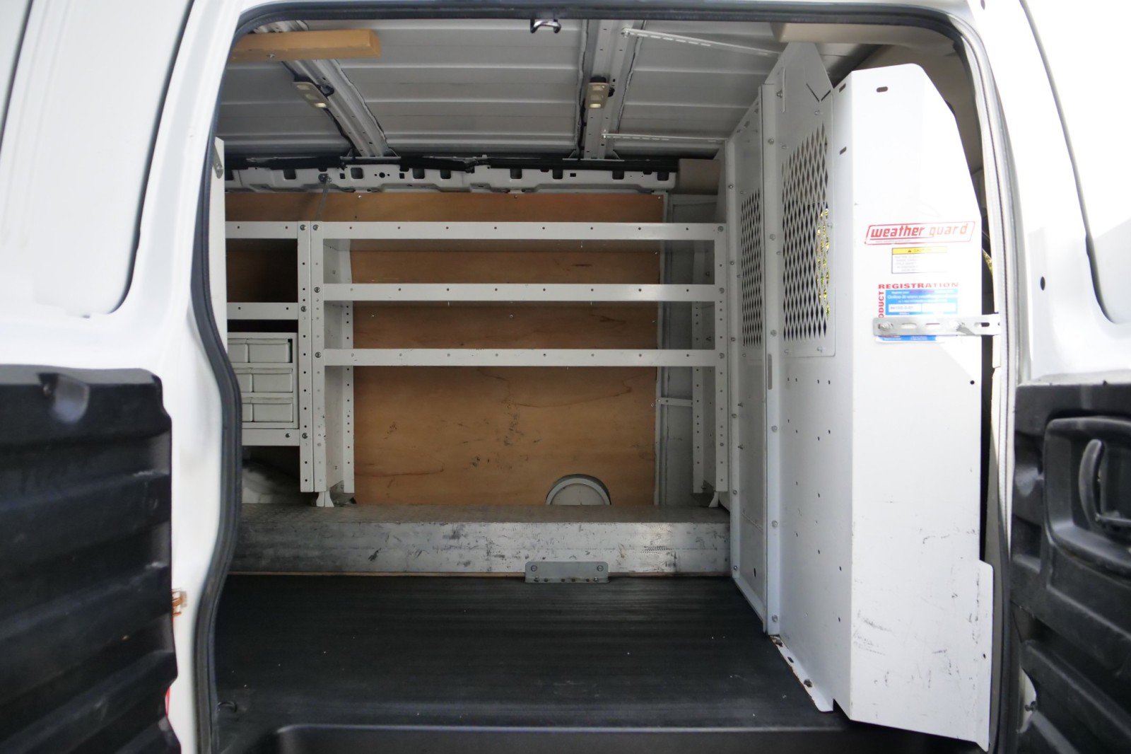 Used 2018 GMC Savana 3500 w/ Driver Convenience Package image 30