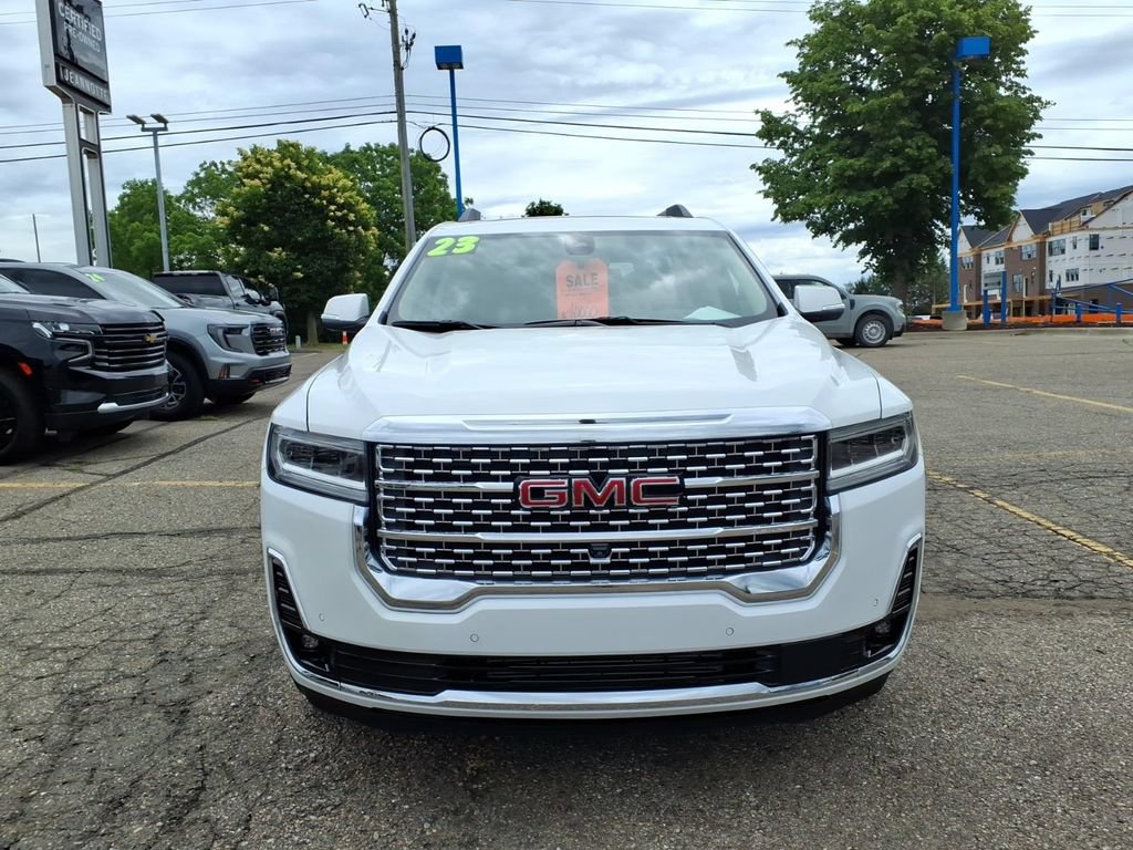 Used 2023 GMC Acadia Denali w/ Denali Technology Package AWD/4WD image 2