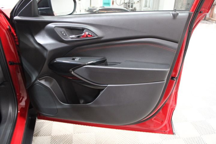 New 2026 Chevrolet Trax RS w/ Sunroof Package image 24