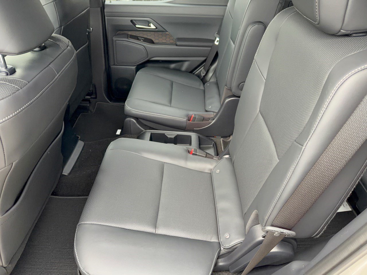 New 2026 Lexus GX 550 w/ Accessory Package (31) AWD/4WD image 25