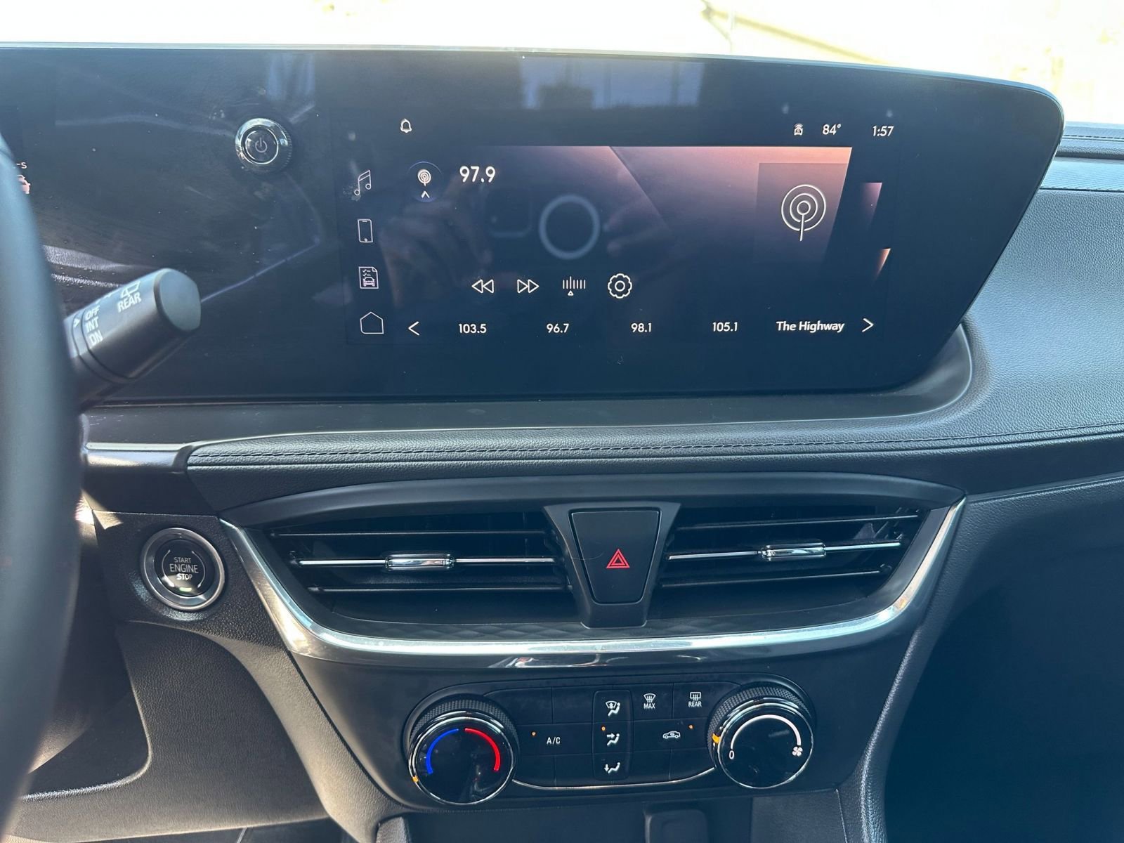 Used 2025 Buick Encore GX Preferred image 17