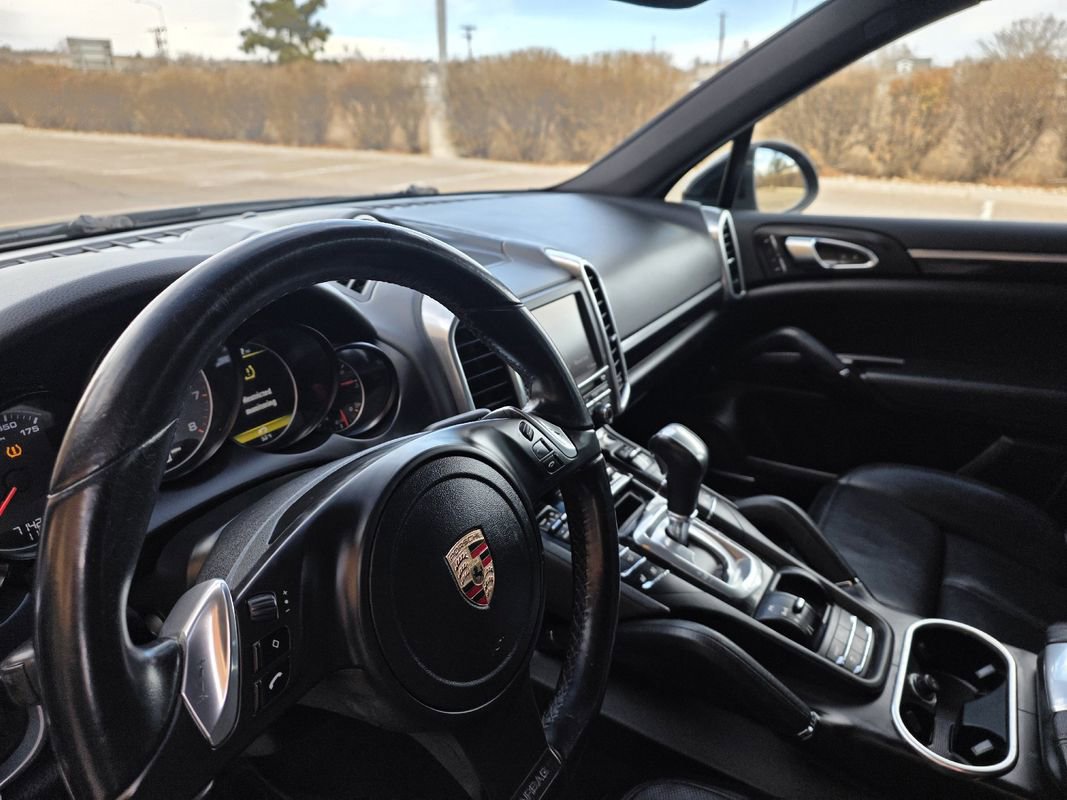 Used 2012 Porsche Cayenne S image 13